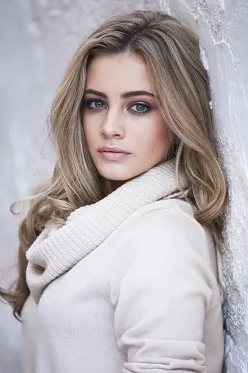 Photo Josephine Langford #6906