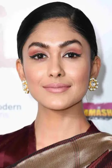 Photo Mrunal Thakur #254104