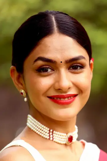 Photo Mrunal Thakur #254106