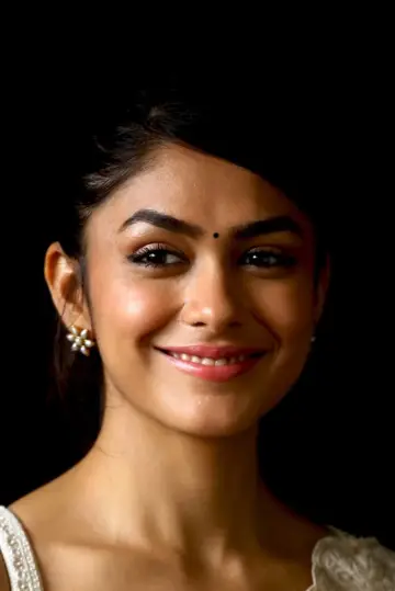 Photo Mrunal Thakur #254108