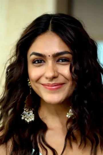 Photo Mrunal Thakur #254110