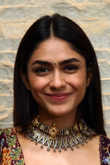 Photo Mrunal Thakur #254111
