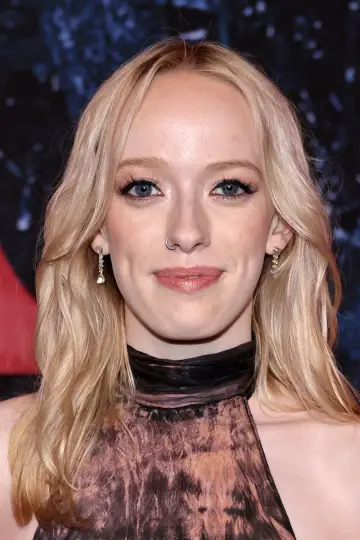 Photo Amybeth McNulty #332153