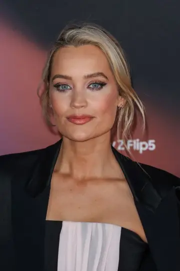 Photo Laura Whitmore #194159