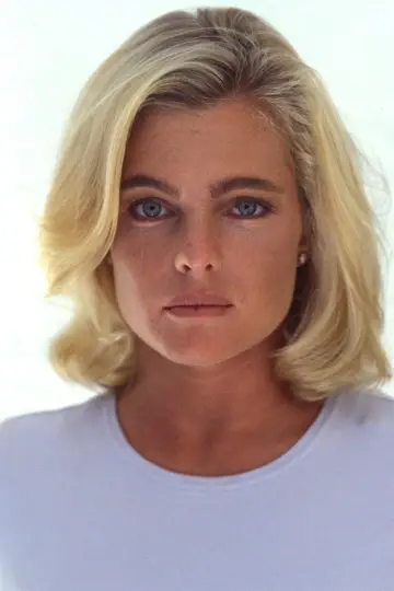 Photo Erika Eleniak #53188