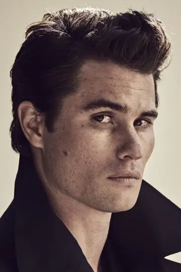 Photo Chase Stokes #404936