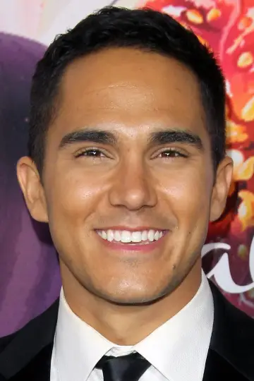 Photo Carlos PenaVega #150181