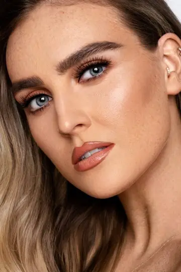 Photo Perrie Edwards #191717