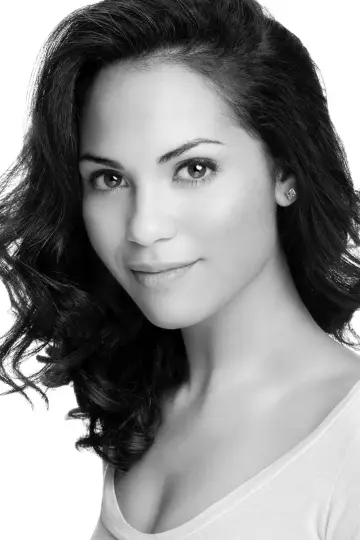 Photo Monica Raymund #215640