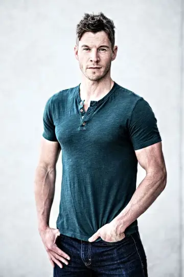 Photo Chad Michael Collins #17940