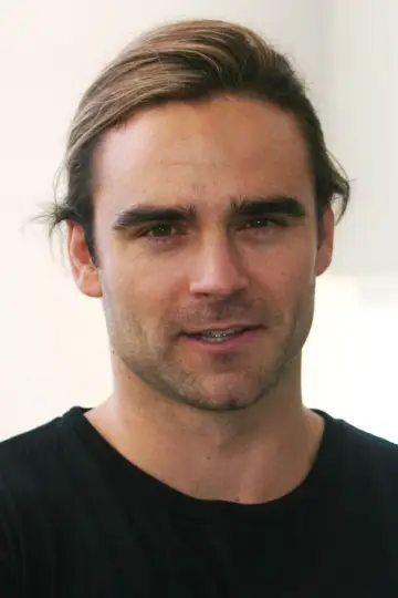 Photo Dustin Clare #30867