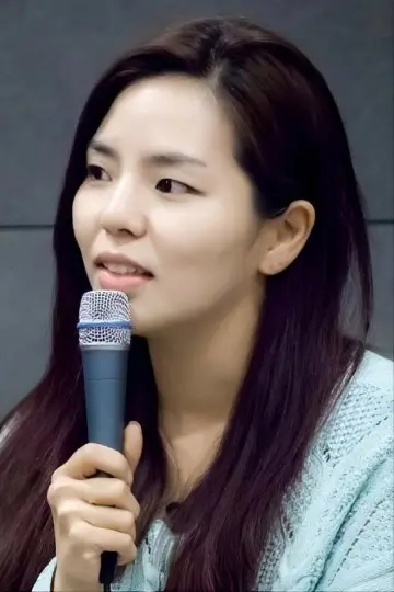 Photo Kim Ji-hyun #410796