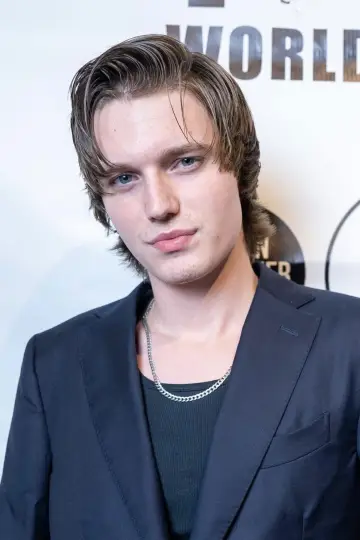 Photo Bryley Michael Bell #364503