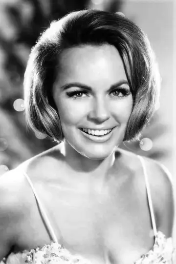 Photo Terry Moore #97498