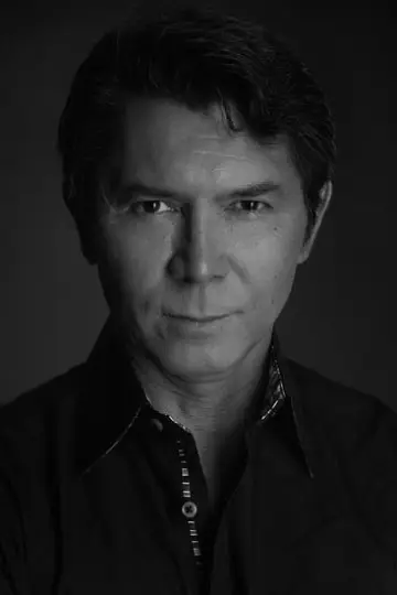 Photo Lou Diamond Phillips #62501