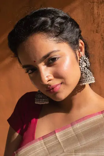 Photo MV Namritha #380098