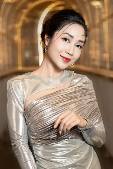 Photo Ốc Thanh Vân #417094
