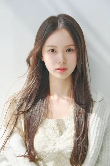Photo Han Yoo-eun #351853
