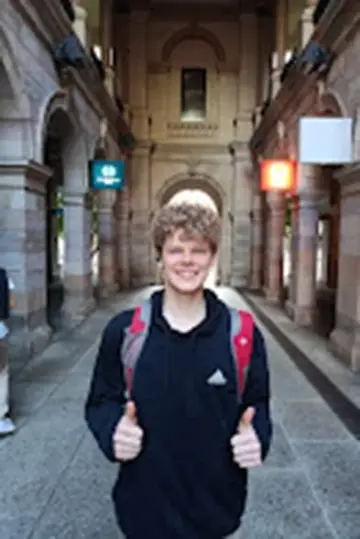 Photo Aiden Tollis #313277