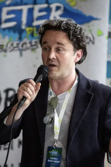 Photo Ákos