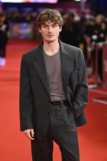 Photo Giles Surridge #358771