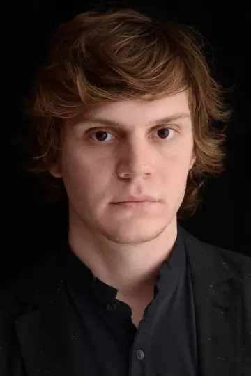Photo Evan Peters #657