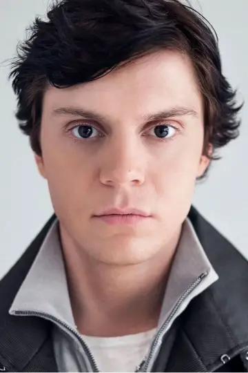 Photo Evan Peters #662