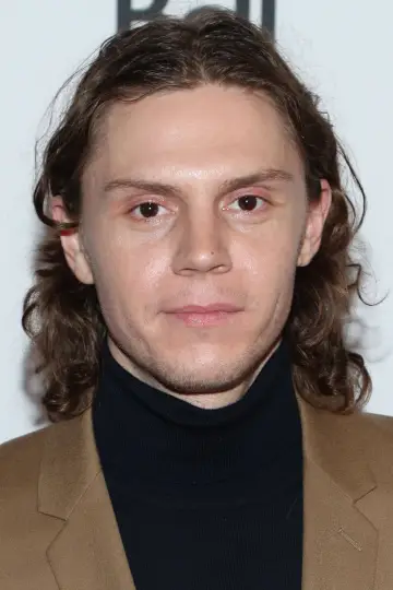 Photo Evan Peters #663