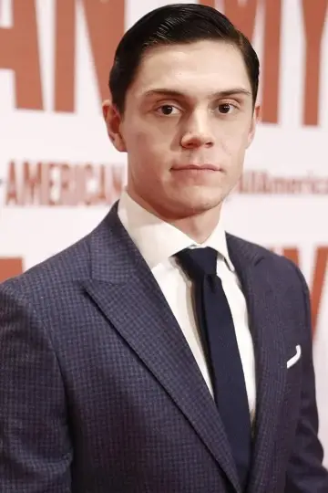 Photo Evan Peters #66524