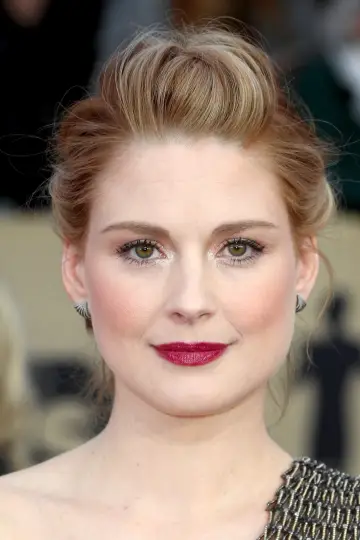 Photo Alexandra Breckenridge #113477