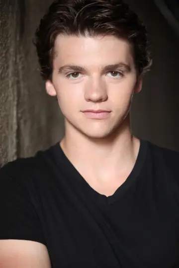 Photo Joel Courtney #36255