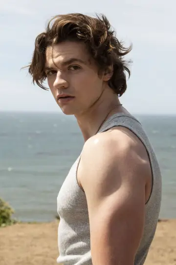 Photo Joel Courtney #36257