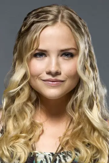 Photo Maddie Hasson #119250