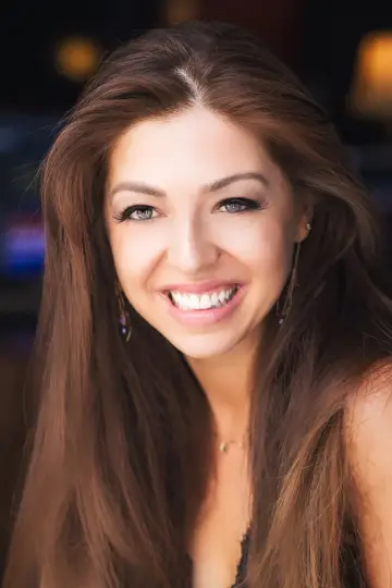 Photo Pinar Toprak #617