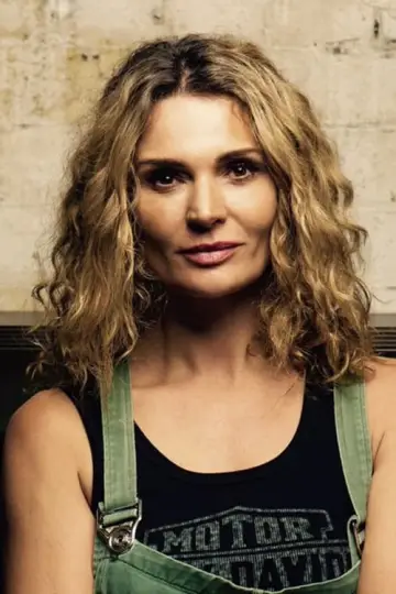 Photo Danielle Cormack #197299