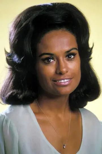 Photo Barbara McNair #341909