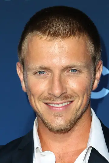 Photo Charlie Bewley #19046