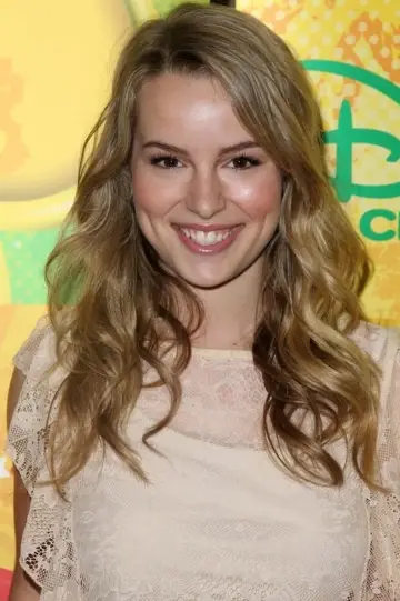 Photo Bridgit Mendler #53009
