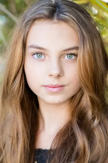 Photo Caitlin Carmichael #26265