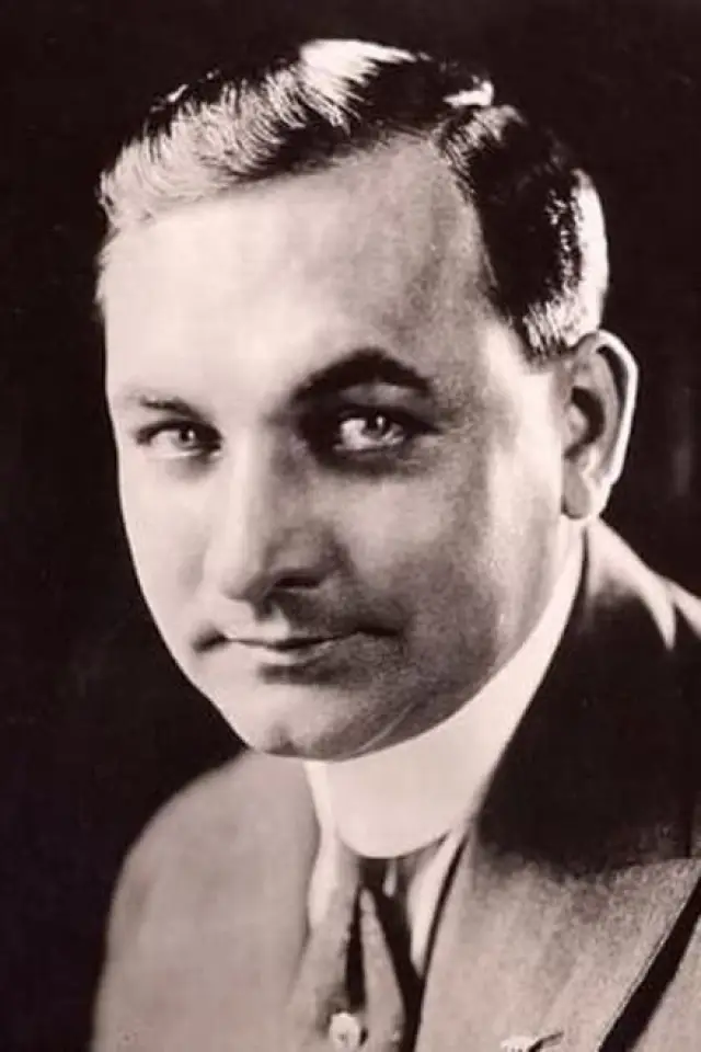 Photo John G. Adolfi