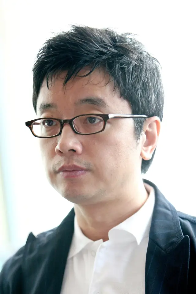 Photo E J-yong