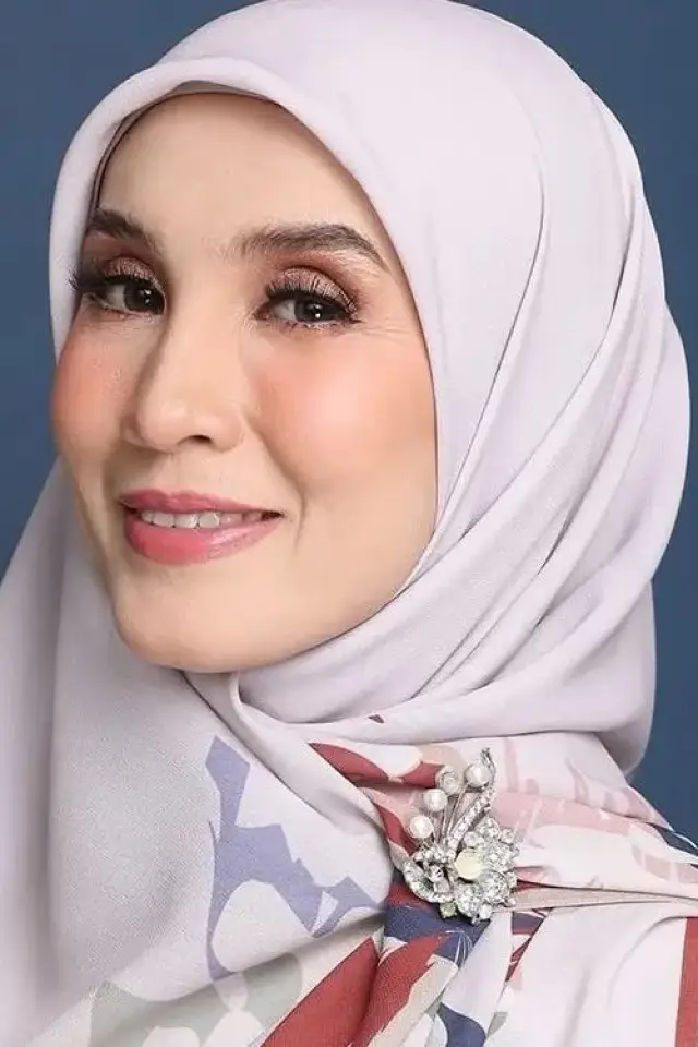 Photo Lisdawati