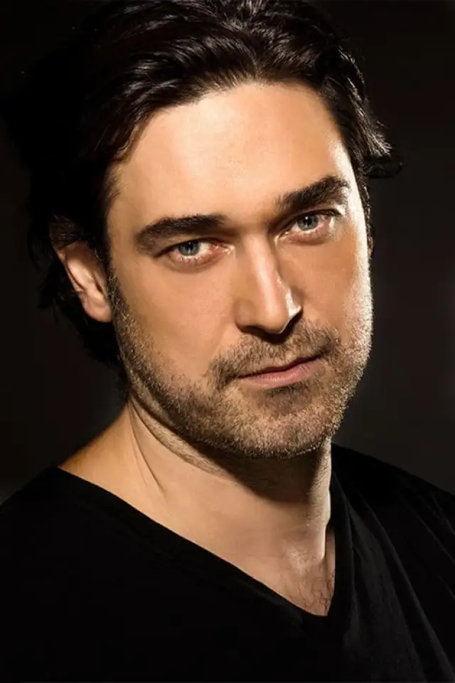 Photo Burak Hakkı