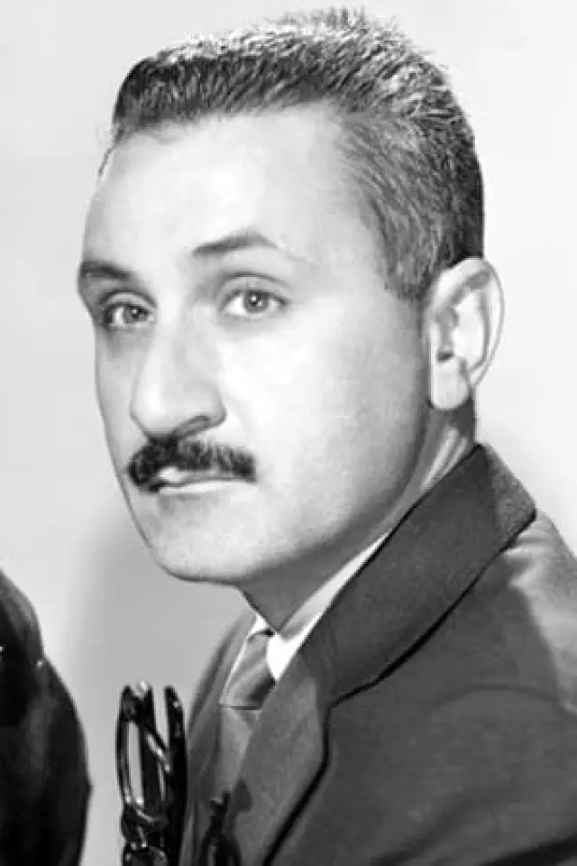 Photo Ralph Manza