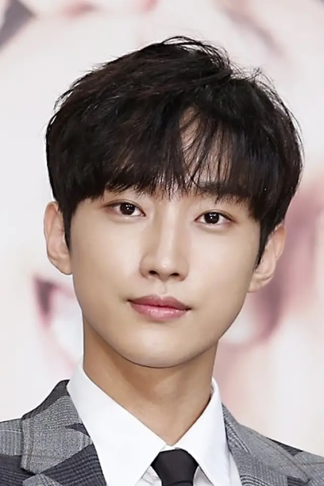 Photo Jung Jinyoung