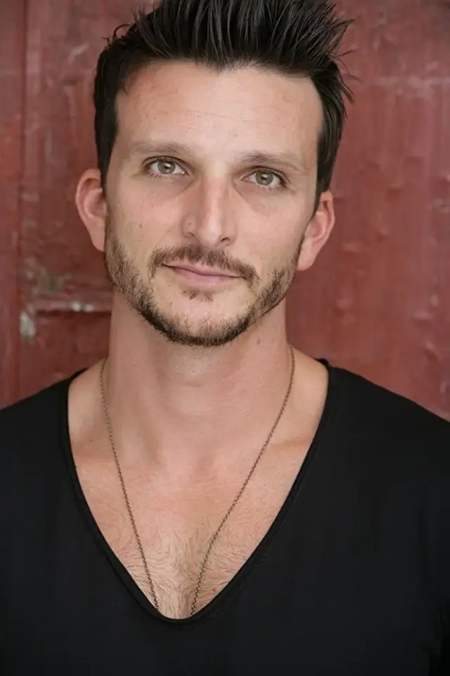 Photo Aaron Behr