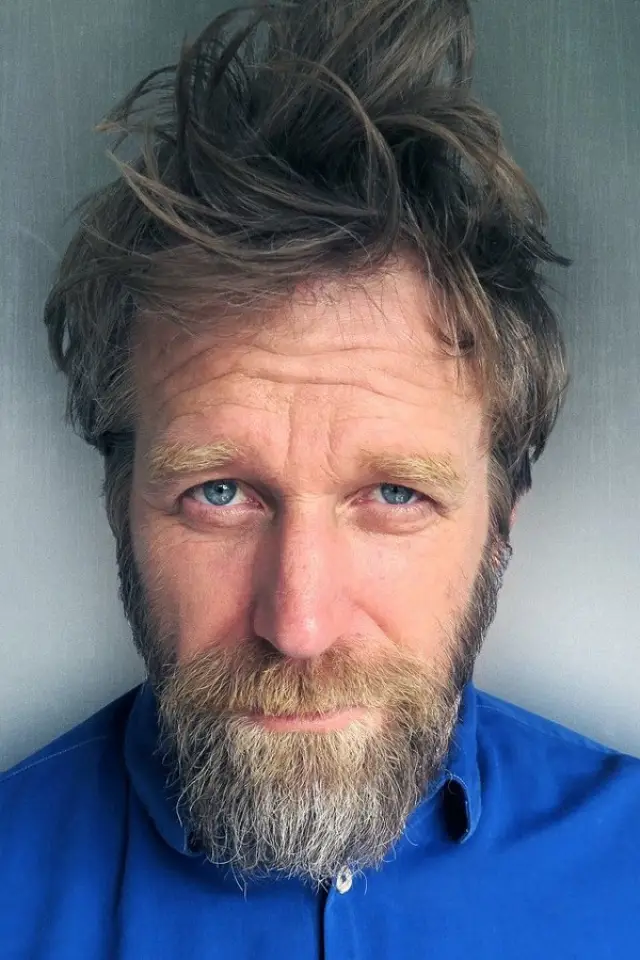 Photo Tony Law