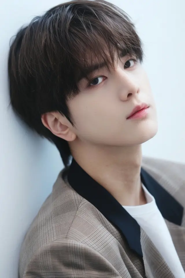 Photo Younghoon