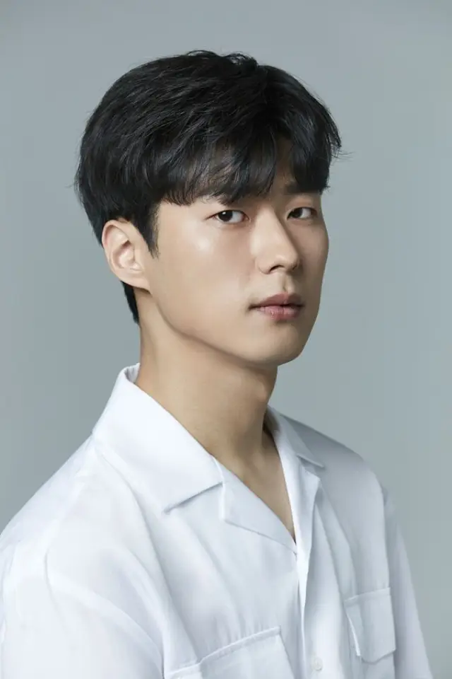 Photo Ahn Dong-gu