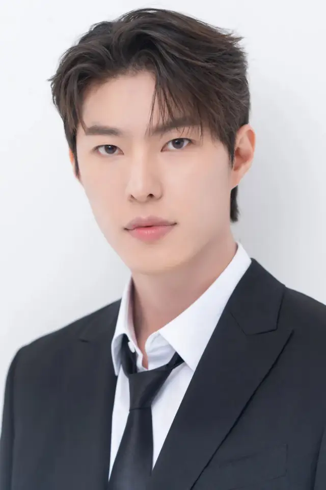 Photo Shin Myung-sung